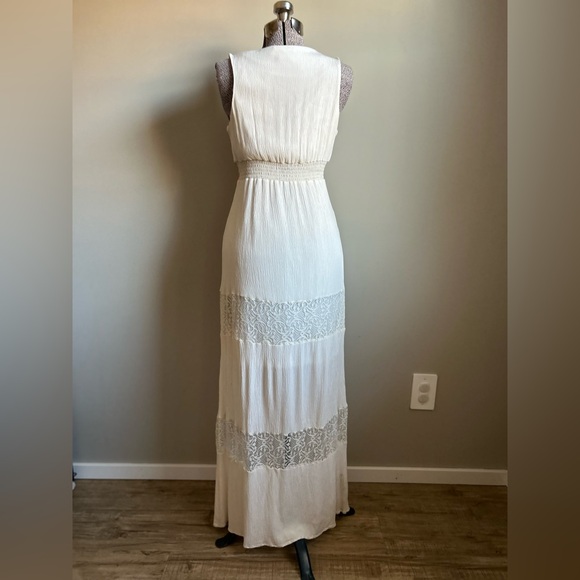 Flying Tomato boho lace embroidered Elegant White Maxi Dress with Pink Accents - Picture 11 of 12